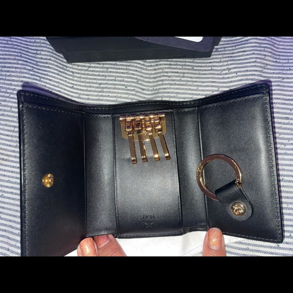 🛑SOLD🛑 - Picture 2 of 3